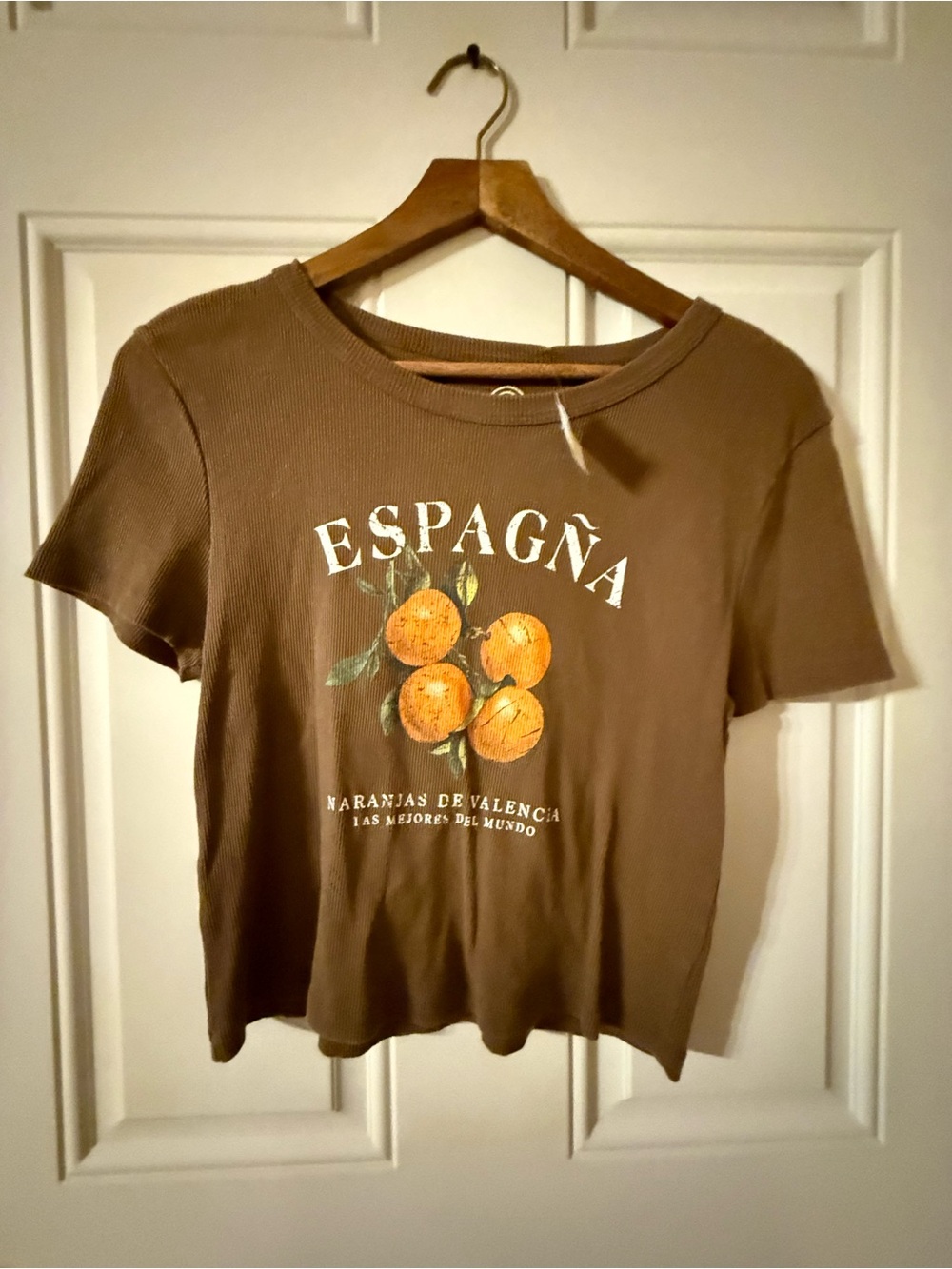Social Culture women’s Espagna Orange Graphic Short Sleeve Crop Top - Brown